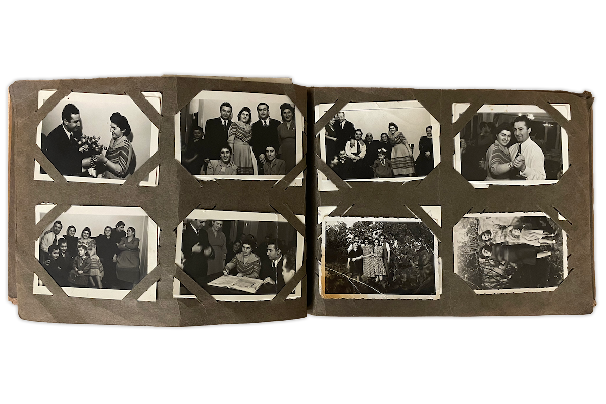 Aile fotoğrafları albümünün bir fotoğrafı