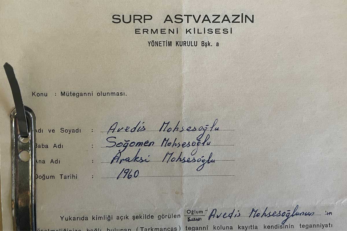 arşivde yer alan evraklardan bir kilise yazışması örneği fotoğrafı