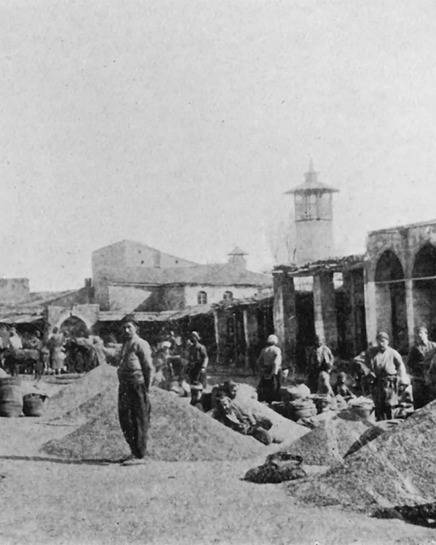 Siyah beyaz bir fotoğraf
