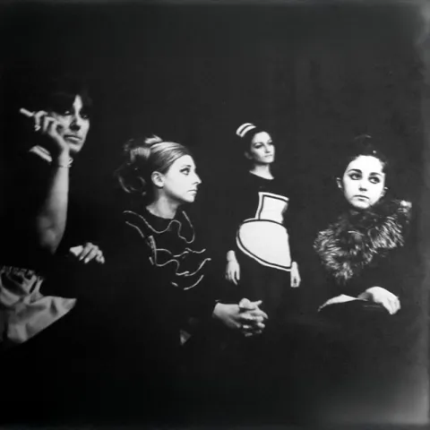 Tiyatro sahnesinden bir fotoğraf